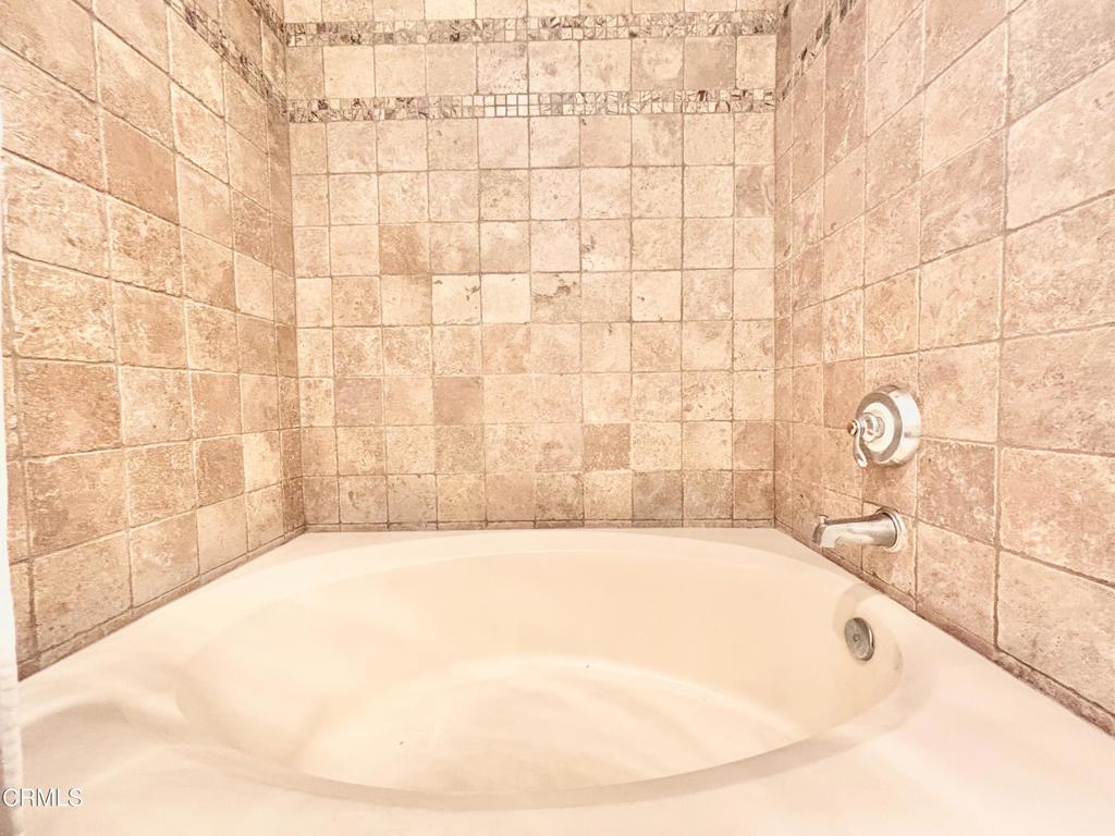https://media.crmls.org/mediaz/41712c63-2311-4df4-9518-6a4e815011f4.jpg?preset=X-Large