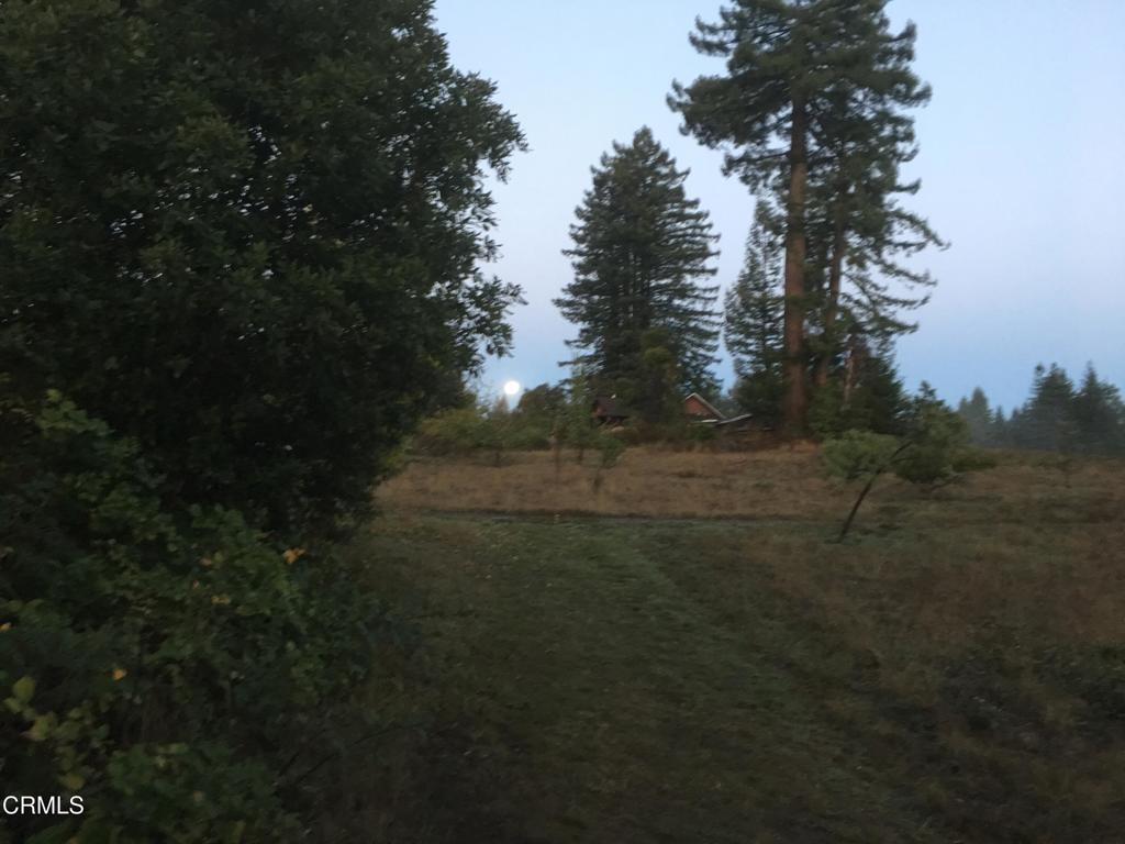 https://media.crmls.org/mediaz/41715dbc-0a75-41ec-b599-e6defb43e736.jpg?preset=X-Large