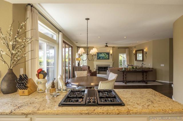 3245 Brookside Ln, Encinitas CA: https://media.crmls.org/mediaz/417164fb-c037-46d4-bf80-caaf336669cc.jpg