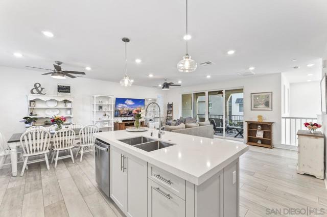 15447 Van Lodensteyn Way, San Diego CA: https://media.crmls.org/mediaz/417186af-96e7-41f6-a653-6ff53e0dd49e.jpg