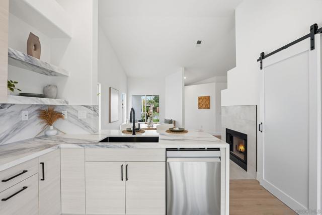 183 Plumosa Street, Oceanside CA: https://media.crmls.org/mediaz/41728534-b974-4469-9646-a979779973c7.jpg