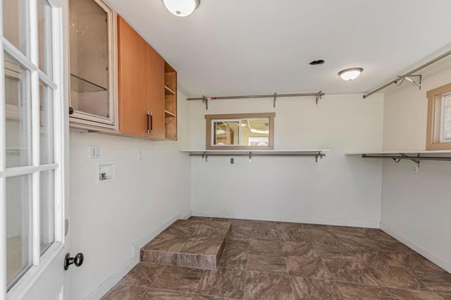 7750 Lovers Lane, Hollister CA: https://media.crmls.org/mediaz/4172a666-ffed-4dcf-aba6-3ed5b852e963.jpg