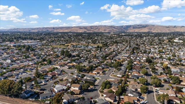 5643 Truman Place, Fremont CA: https://media.crmls.org/mediaz/417344b1-14b2-4053-9ed0-aba382df3caa.jpg