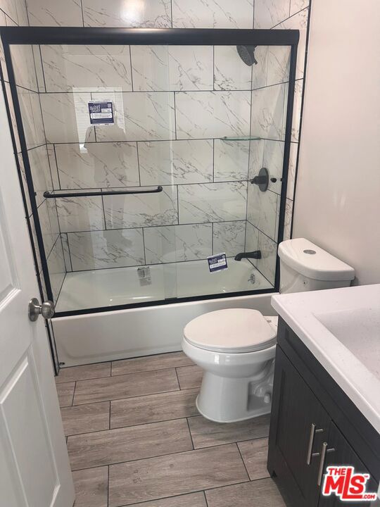 7416 1/2 Vassar Avenue, Canoga Park CA: https://media.crmls.org/mediaz/41735244-01c9-48ef-8e23-291235e81925.jpg
