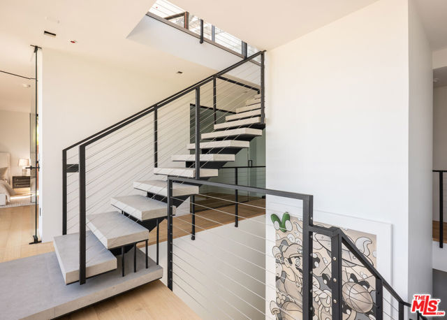 9277 Thrush Way, Los Angeles CA: https://media.crmls.org/mediaz/41736523-9b4d-4d42-8e3f-ee39abf5c9c3.jpg