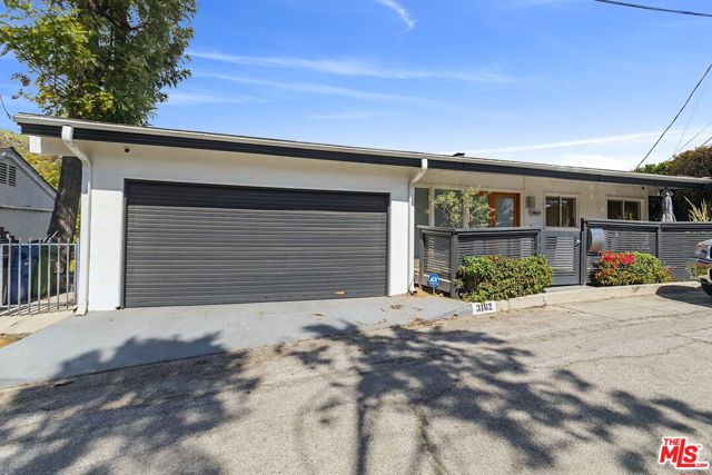 3162 Durand Drive, Los Angeles CA: https://media.crmls.org/mediaz/41737d02-df68-4a59-a725-36edc3254f89.jpg