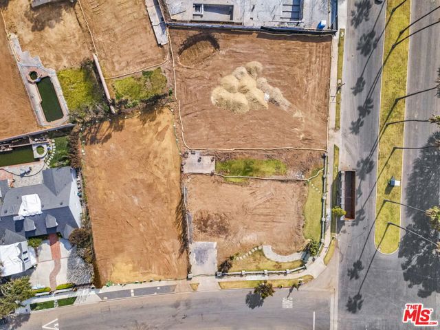 14827 Pampas Ricas Boulevard, Pacific Palisades CA: https://media.crmls.org/mediaz/417381bf-6ca8-4618-bb6b-54ee982624d6.jpg