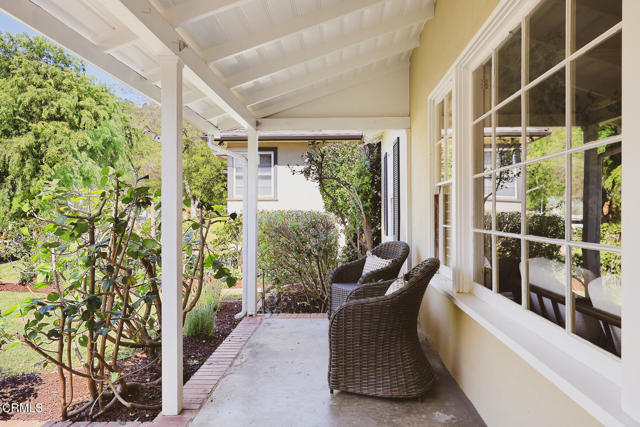 Detail Gallery Image 8 of 63 For 1480 Vista Ln, Pasadena,  CA 91103 - 3 Beds | 2 Baths