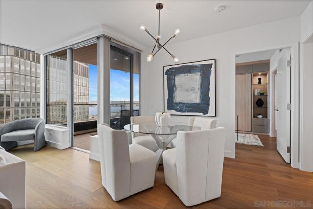888 W E St, San Diego CA: https://media.crmls.org/mediaz/417420be-67f9-480f-9307-042dad9ba967.jpg