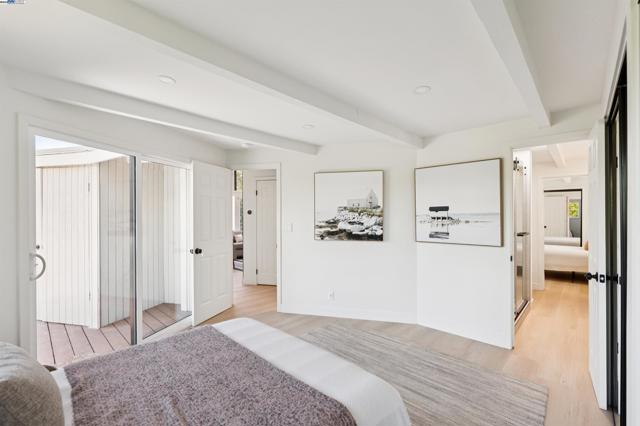 723 Redwood Rd, San Anselmo CA: https://media.crmls.org/mediaz/417443f7-7d12-4dfb-b0b3-a143d7b465cd.jpg