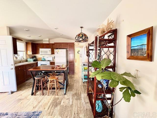 699 Vulcan Avenue - photo 2