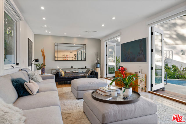8701 Wonderland Park Avenue, Los Angeles CA: https://media.crmls.org/mediaz/4174abf1-7cda-4476-ad75-4eb2a65f097c.jpg