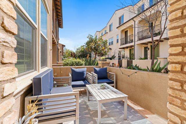 Detail Gallery Image 11 of 44 For 16094 Veridian Cir, San Diego,  CA 92127 - 3 Beds | 2/1 Baths