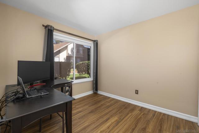 10748 Escobar Dr, San Diego CA: https://media.crmls.org/mediaz/41754233-ec9e-48e4-bee2-a176c6307fc9.jpg