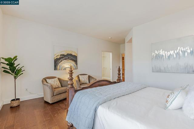 631 Baldwin Drive, Brentwood CA: https://media.crmls.org/mediaz/41758025-1dcb-44b4-96ff-b1bbb152de56.jpg