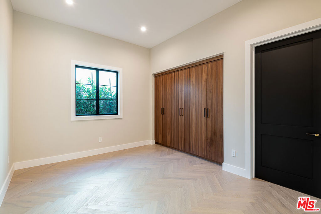 MLS #26870997 image #21
