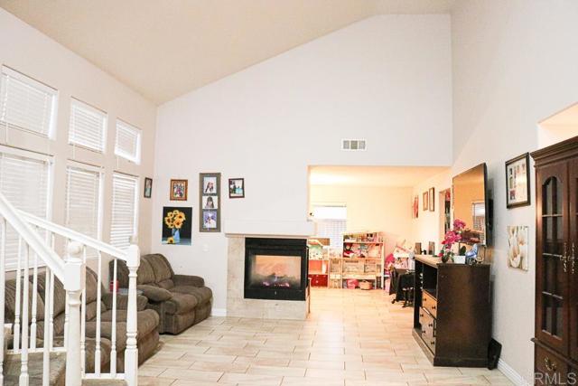 Image 4 of 25 For 25519 Cinnamon Creek Circle