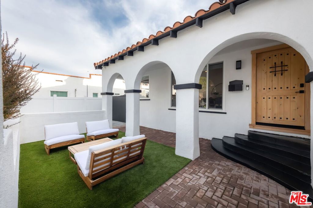 41770D0F Fab6 4B24 84Bb 94A8Fb594C56 2422 W 77Th Street, Inglewood, Ca 90305 &Lt;Span Style='BackgroundColor:transparent;Padding:0Px;'&Gt; &Lt;Small&Gt; &Lt;I&Gt; &Lt;/I&Gt; &Lt;/Small&Gt;&Lt;/Span&Gt;