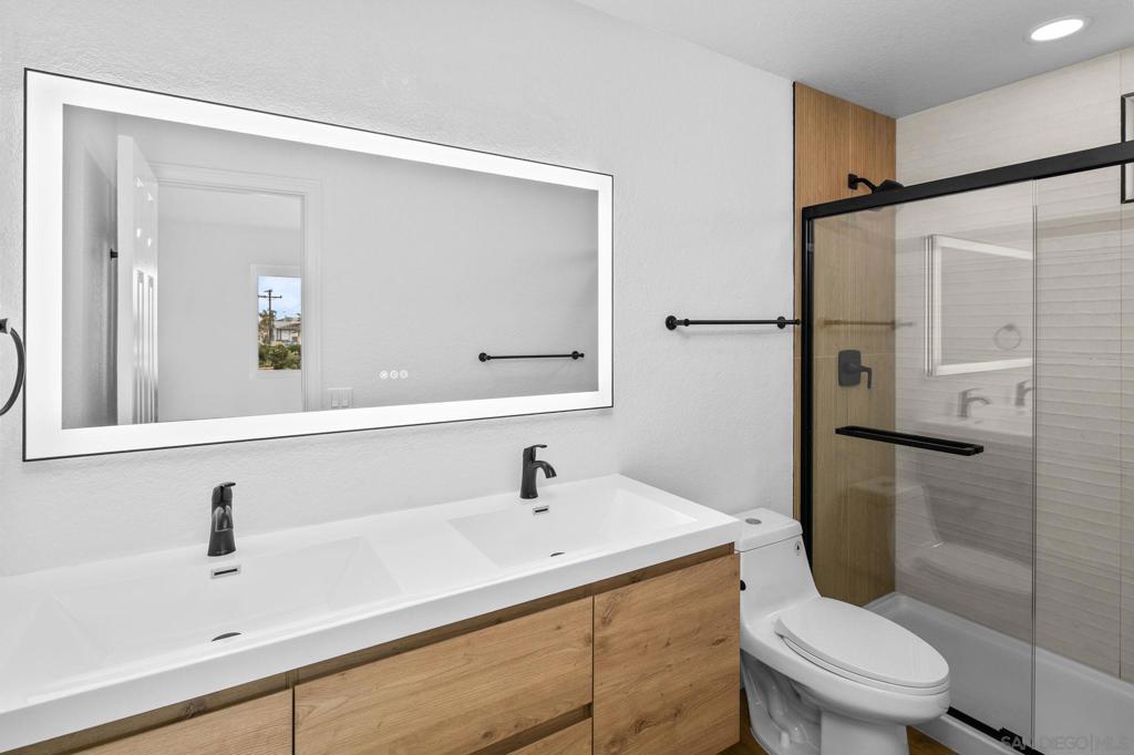 MLS #250045021SD image #13