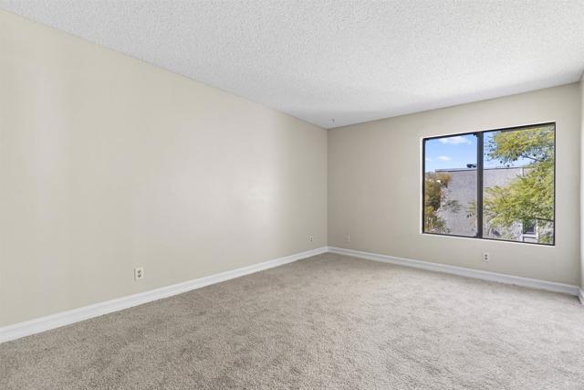 Detail Gallery Image 12 of 18 For 1040 E Washington Ave #33,  Escondido,  CA 92025 - 1 Beds | 1 Baths