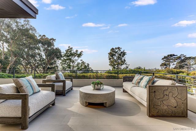 8070 La Jolla Scenic Dr N, La Jolla CA: https://media.crmls.org/mediaz/4177a213-1793-4e5a-ab34-12b5880cd9b8.jpg