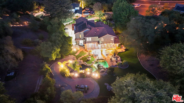 2084 Hopewell Court, Thousand Oaks CA: https://media.crmls.org/mediaz/41783dd9-cf76-447b-bcd2-065089a75cfa.jpg