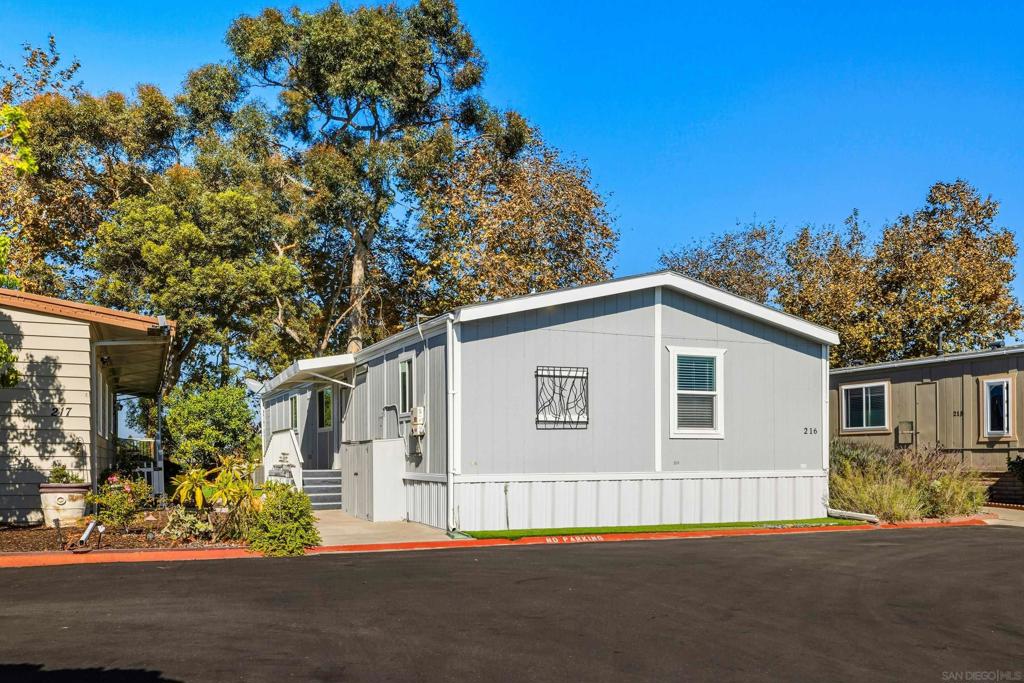 MLS #250042584SD image #6