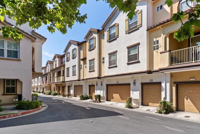 774 Cedarville Lane, San Jose CA: https://media.crmls.org/mediaz/4179616c-0f5d-40b1-81a1-f22b5f1c7cb9.jpg