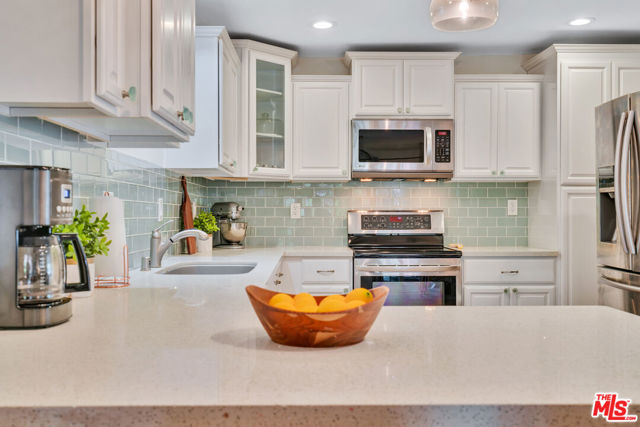 4939 Maytime Lane, Culver City CA: https://media.crmls.org/mediaz/4179c012-2df2-426a-b7ff-6a37905d235a.jpg