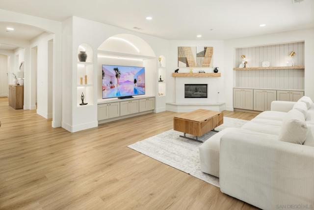 10528 Pinion Trl, Escondido CA: https://media.crmls.org/mediaz/417abb53-73f3-44e8-bd3e-186d2f087e58.jpg