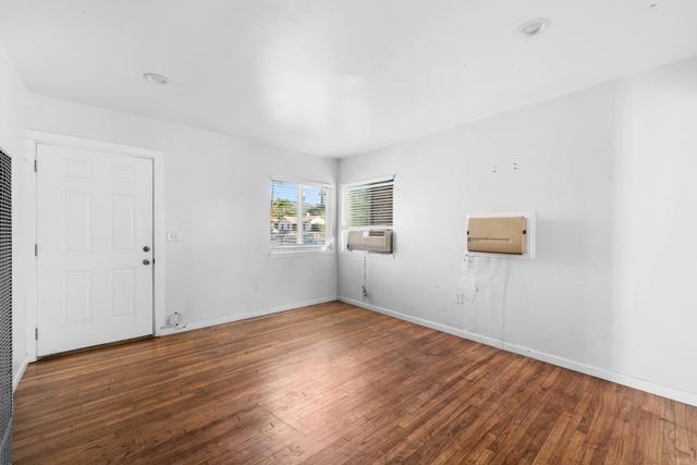 Detail Gallery Image 4 of 6 For 1464 Belle St, San Bernardino,  CA 92404 - 2 Beds | 2 Baths