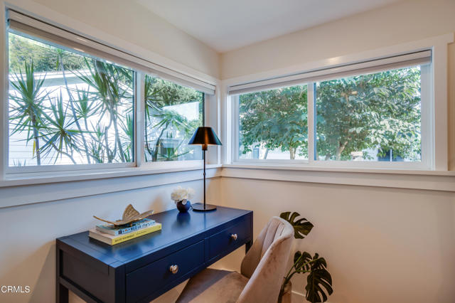 1100 Meridian Avenue, South Pasadena CA: https://media.crmls.org/mediaz/417b1a63-5b27-47ee-ba1f-f2118732ef49.jpg