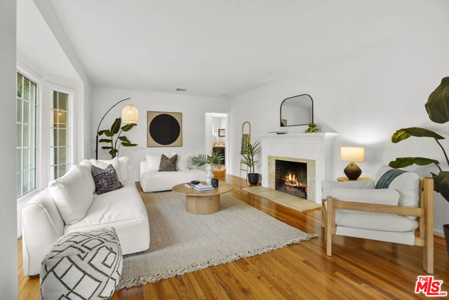 10129 Plainview Avenue photo 2