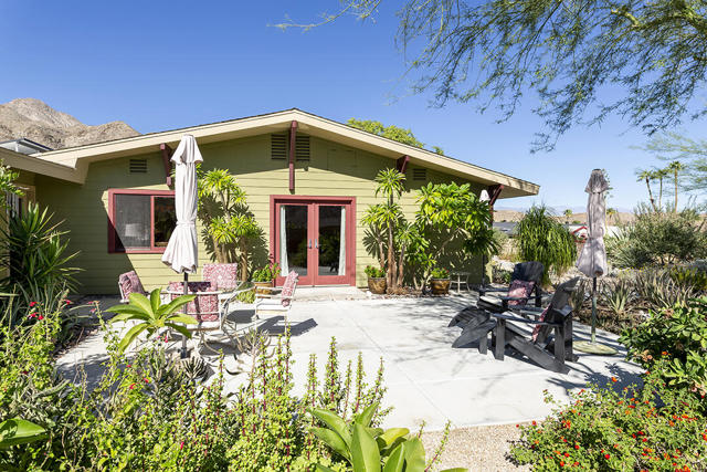 67931 Valley Vista Drive, Cathedral City CA: https://media.crmls.org/mediaz/417caa81-5711-4ba8-bb71-a842a400cb07.jpg