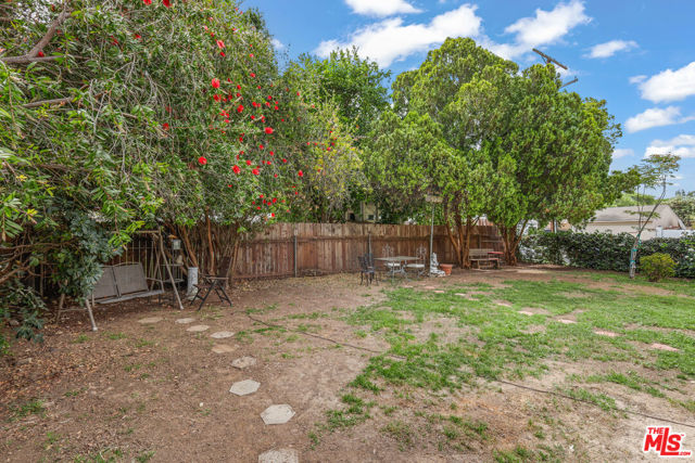 6961 Zelzah Avenue, Reseda CA: https://media.crmls.org/mediaz/417cd80e-d564-47d1-abae-5133686713d1.jpg