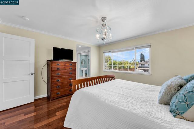 102 Monasterio Ct, San Ramon CA: https://media.crmls.org/mediaz/417d9af6-b9e0-4f17-af5f-094fb8d118ed.jpg