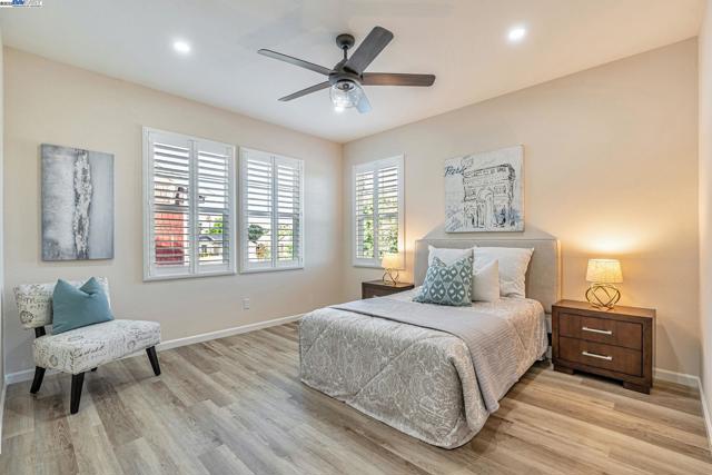 5801 Flora Cmn, Livermore CA: https://media.crmls.org/mediaz/417e5195-6cb8-4306-8dbe-5ae1e94dad05.jpg