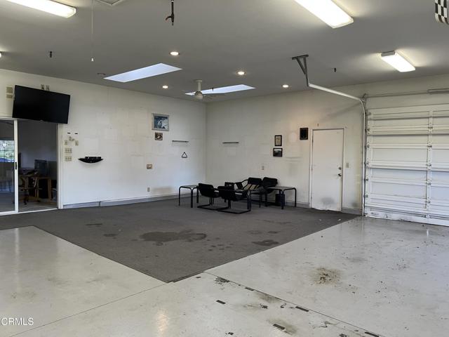 Detail Gallery Image 13 of 30 For 12387 Ridge Dr, Santa Rosa,  CA 93012 - 3 Beds | 4 Baths