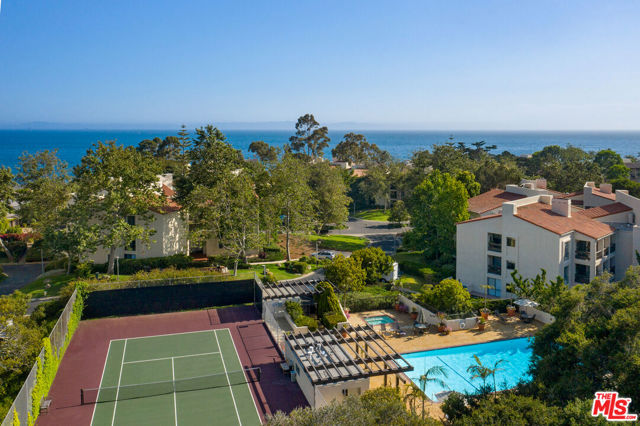 67 Seaview Drive, Santa Barbara CA: https://media.crmls.org/mediaz/417eef4f-015d-4a8f-86d6-f4a517eb7771.jpg