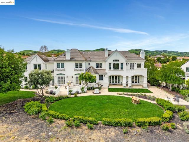 1853 Via Di Salerno, Pleasanton CA: https://media.crmls.org/mediaz/417fb59e-72bb-4ad1-aeae-d710bd1d53e6.jpg