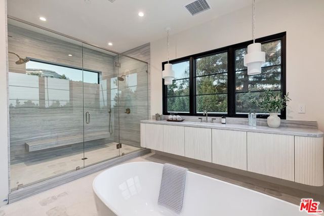 1120 Angelo Drive, Beverly Hills CA: https://media.crmls.org/mediaz/417fe237-7e28-4909-b047-2dbf7f11a260.jpg