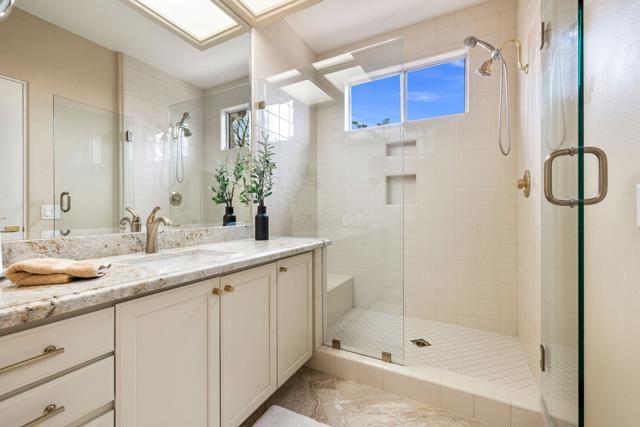 526 Desert Holly Drive, Palm Desert, CA 92211