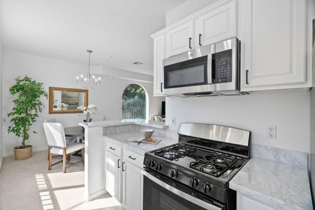 25118 Angelina Lane, Hayward CA: https://media.crmls.org/mediaz/4180acb9-497d-42d8-bd12-33800c384c20.jpg