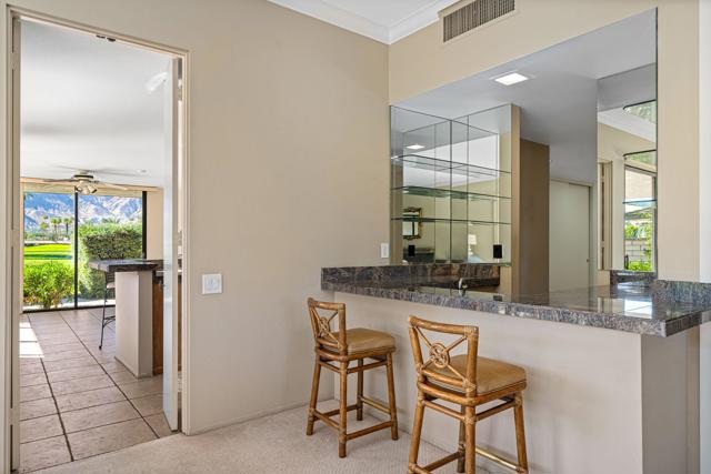 13 Duke Drive, Rancho Mirage CA: https://media.crmls.org/mediaz/4180eee0-af9e-4360-8e38-615dd90173ad.jpg