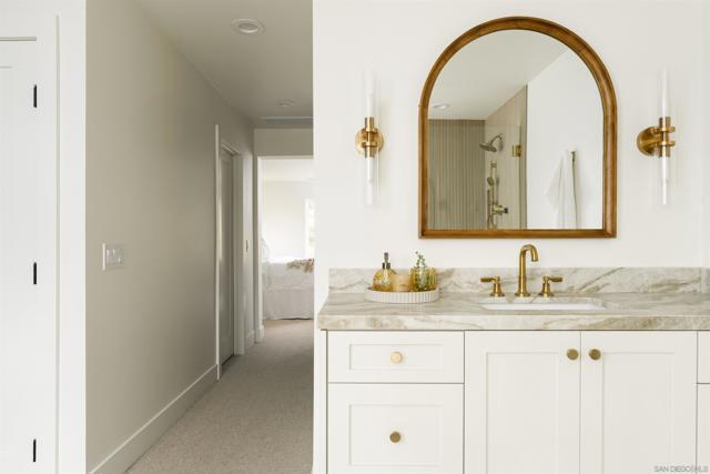 5077 Ashberry, Carlsbad CA: https://media.crmls.org/mediaz/41810a22-f317-4f33-8b86-2042a024a678.jpg