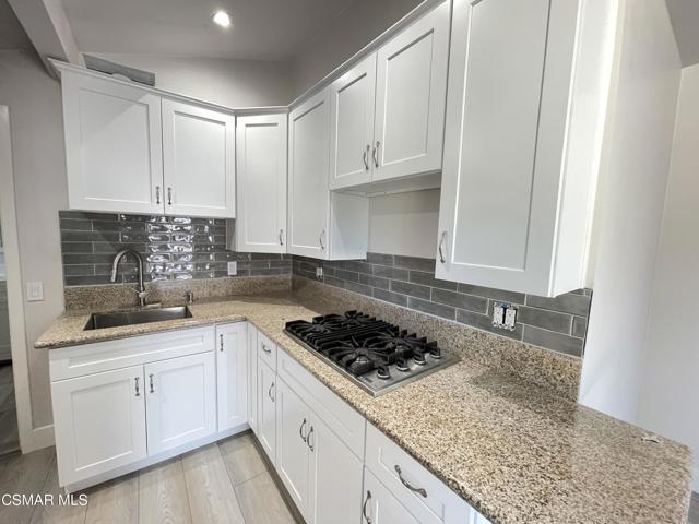 952 Pickwick Court, Thousand Oaks CA: https://media.crmls.org/mediaz/4181111d-3b05-418a-ad73-9f762ebdae2f.jpg