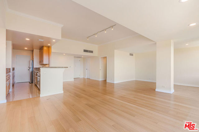 10501 Wilshire Boulevard, Los Angeles CA: https://media.crmls.org/mediaz/418142ad-3dc3-40e1-bdb3-b44e85af4374.jpg