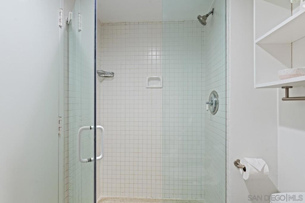 https://media.crmls.org/mediaz/4182c3a4-8b02-4fc9-aeca-00b8df12db83.jpg?preset=X-Large
