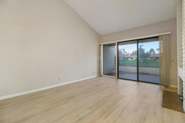 314 Sierra Madre S, Palm Desert CA: https://media.crmls.org/mediaz/4182d298-ab3d-47c3-8f20-6a9d634e0daa.jpg