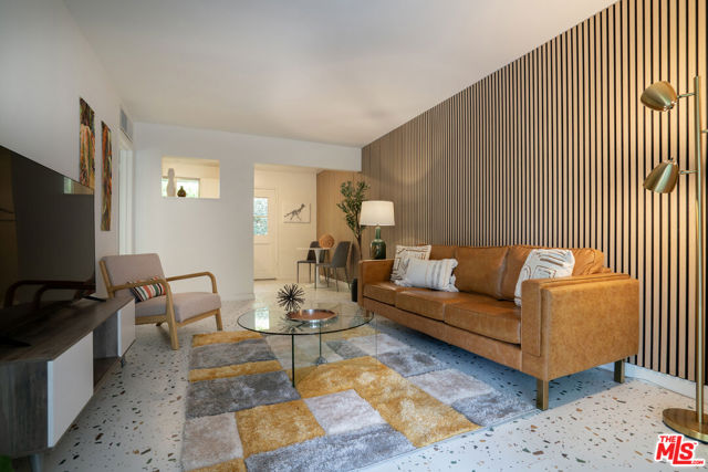 459 E Avenida Olancha, Palm Springs CA: https://media.crmls.org/mediaz/41840090-9a4e-41b4-9c13-77afdcc06f42.jpg